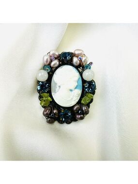 Cameo brooch pin Blue pearl crystal